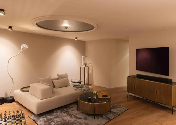 Suite3, 7 Min Walk From Opera Or Lake